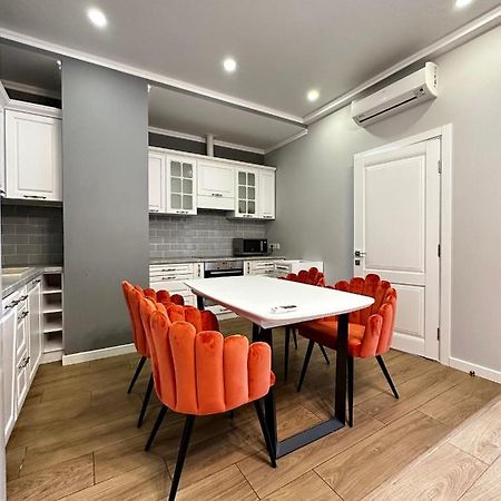 Gagarin Plaza Stylish Apartment オデッサ エクステリア 写真