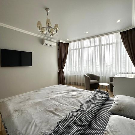 Gagarin Plaza Stylish Apartment オデッサ エクステリア 写真