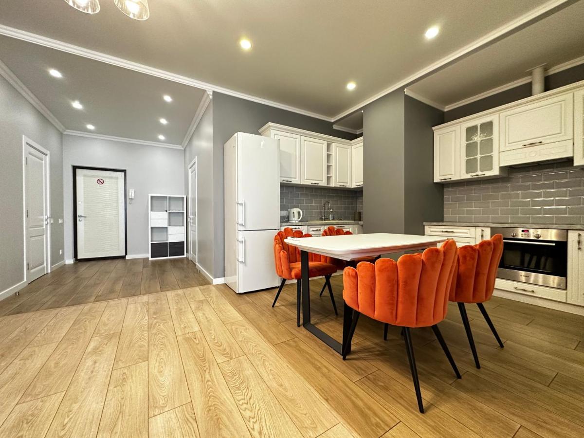 Gagarin Plaza Stylish Apartment オデッサ エクステリア 写真