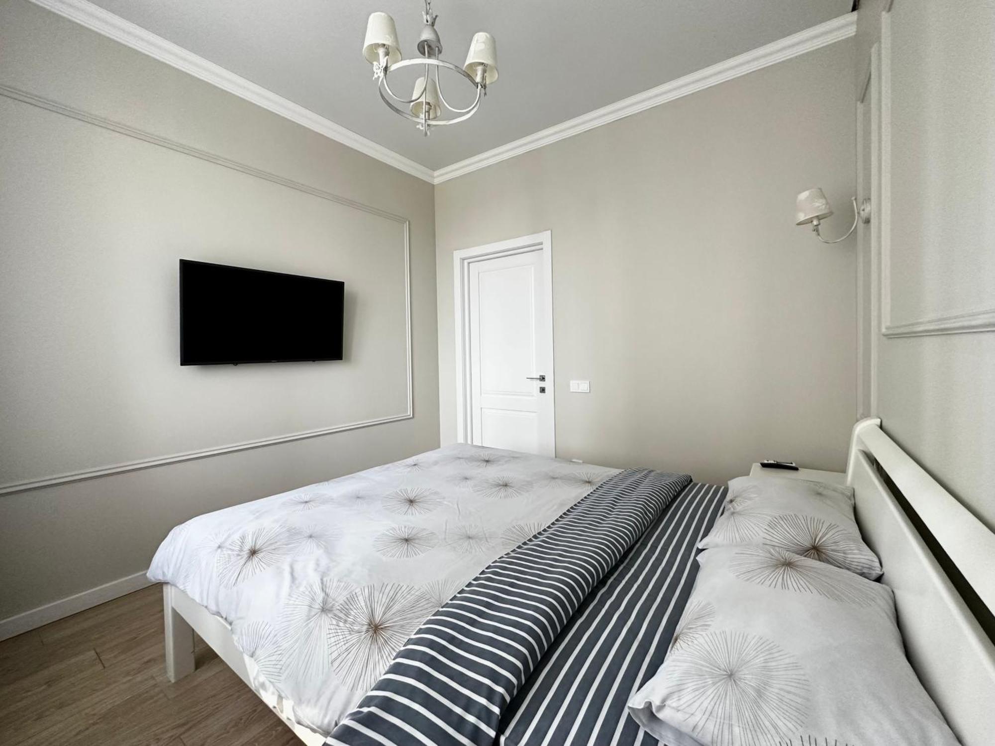 Gagarin Plaza Stylish Apartment オデッサ エクステリア 写真