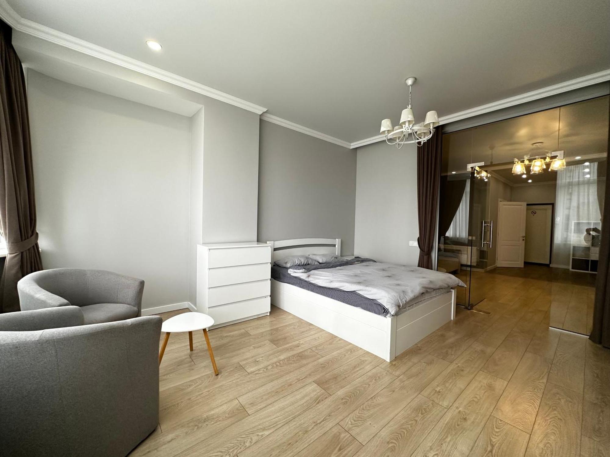 Gagarin Plaza Stylish Apartment オデッサ エクステリア 写真