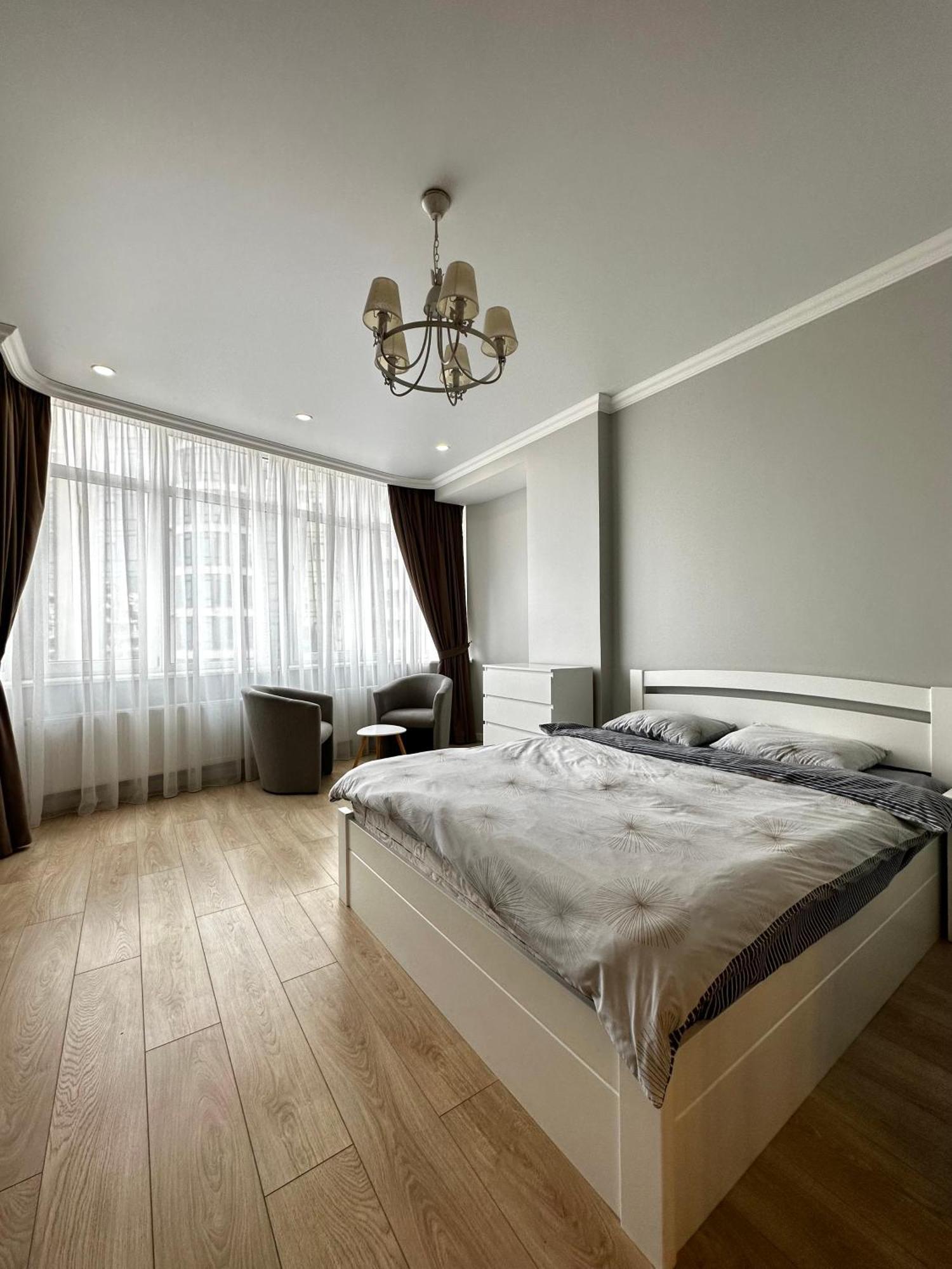 Gagarin Plaza Stylish Apartment オデッサ エクステリア 写真
